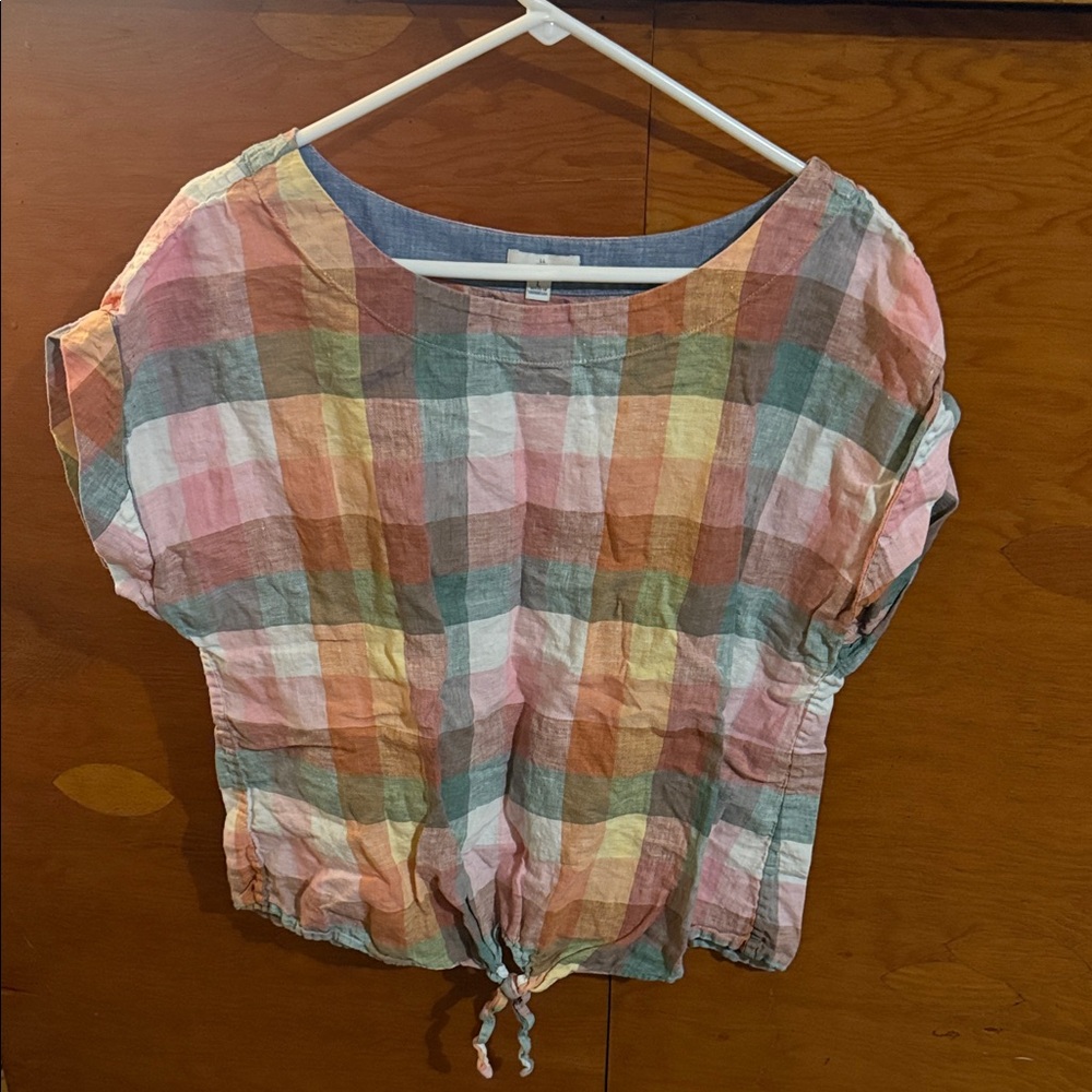 Plaid Short-Sleeve Tie-Hem Women’s Top in Pastel Multi